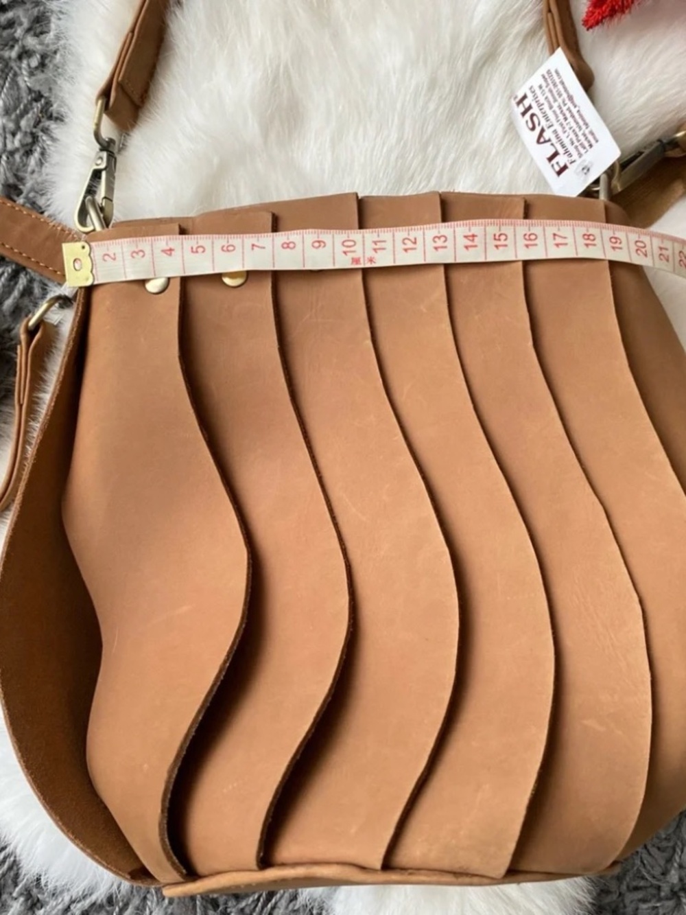 NWOT 100% genuine leather bucket bag - Picture 3 of 7